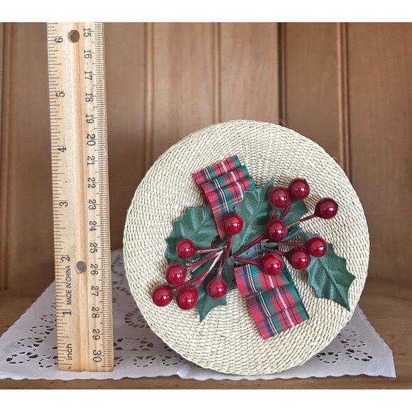Hand woven Straw Basket with Lid & Red Plaid Ribbon Small Gift Holiday Decor - Picture 3 of 5